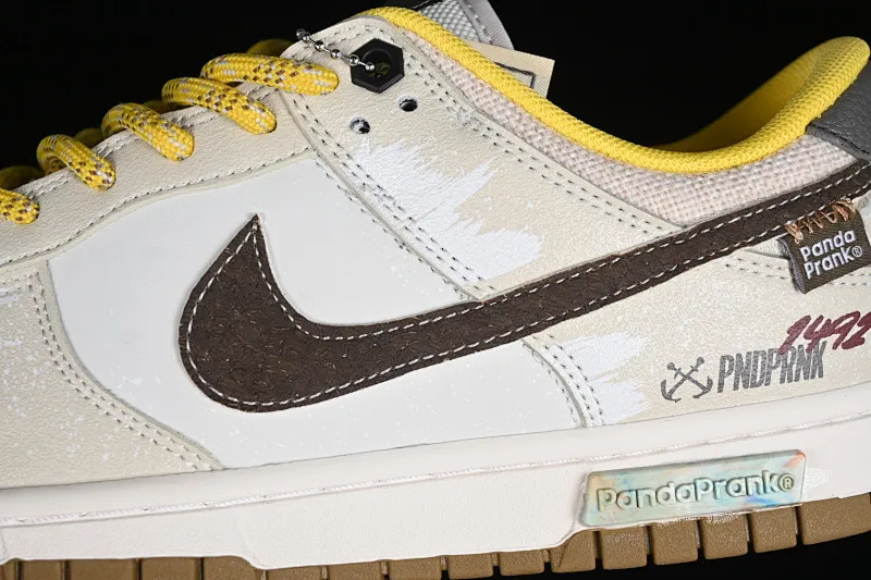 All Categories Nk SB Dunk Series Nk SB Dunk Low Low-top sneakers Nk Dunk Low Panda Prank Age of Sail Sail Yellow Brown SB strap low-top casual sneakers FV3629-371